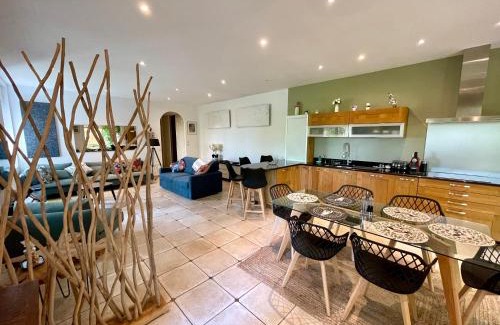 Montelimar House | L'annexe du domaine de brisset