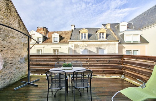 Lion-sur-Mer Apartment | L'Annexe - Terrace apartment 100m from the beach