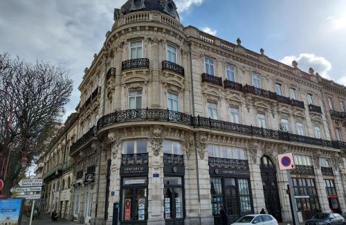 Sete Apartment | L'antre sol