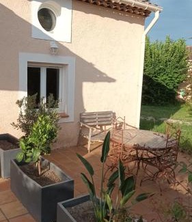 Pignans Apartment | L'APARTE - le studio Les Vignes