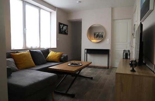 Saint-Quentin Apartment | L'appart d'Antoine