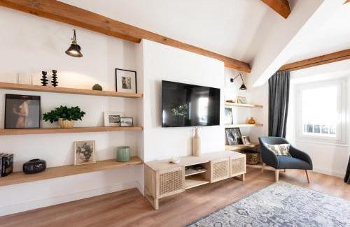 L'Isle-sur-la-Sorgue Apartment | L'appartement design, lumineux, central & spacieux