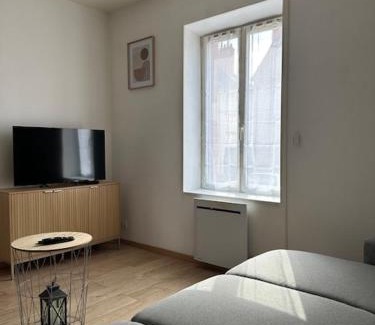 Le Creusot Apartment | L'Appartement Assas