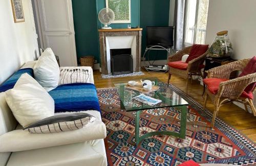 Quartier du Petit-Montrouge Apartment | L'appartement Jean Moulin