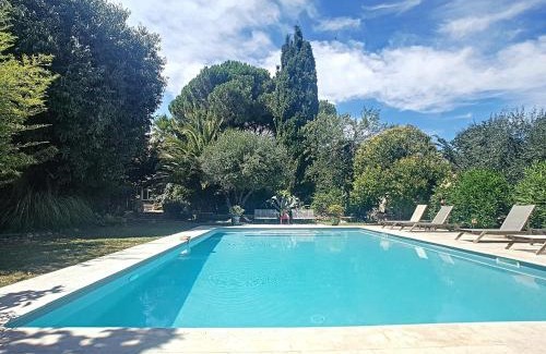 Roujan House | l appentis du chai