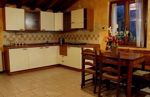 Monticelli Brusati Cottage | L' ARNIA "LE MARGHERITE" apartment 4 pers. ground floor CIN IT017112C2DKFHAPU9