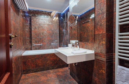 Carei Hotel | L'art Hotel Carei