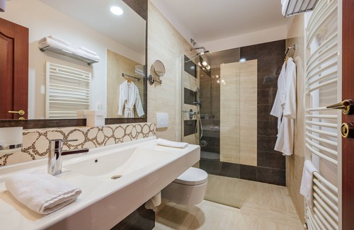 Carei Hotel | L'art Hotel Carei