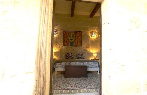 Xaghra Villa | 'L'Artiste' farmhouse Gozo