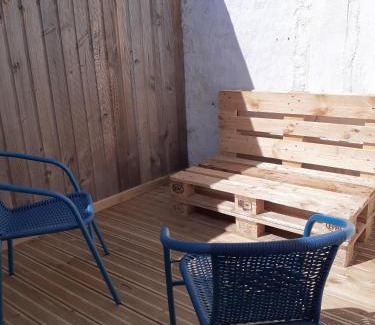 Amiens House | L'artistique, 4 lits, 2 chambres, stationnement gratuit, spacieux, atypique
