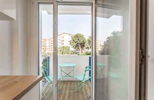Cros-de-Cagnes Apartment | L'Ascot - Apartment 300m from the beaches, racecourse view