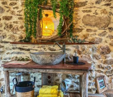 Saint Martial Entraygues House | L'Atelier des Rêves