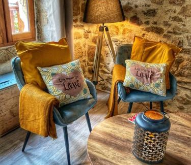 Saint Martial Entraygues House | L'Atelier des Rêves