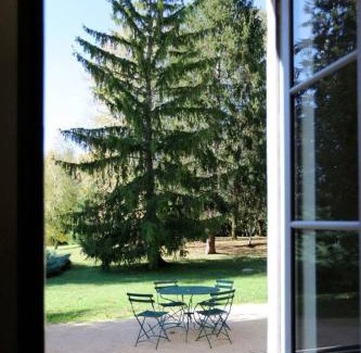 Pont-d'Ain Apartment | L'atelier casse-noisettes-gitesdanslain
