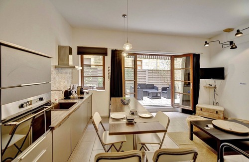 Capucins - Victoire Apartment | L'Atelier d'Auguste - Terrasse en plein cœur de Bordeaux