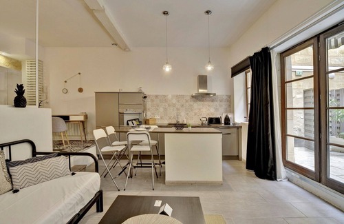Capucins - Victoire Apartment | L'Atelier d'Auguste - Terrasse en plein cœur de Bordeaux