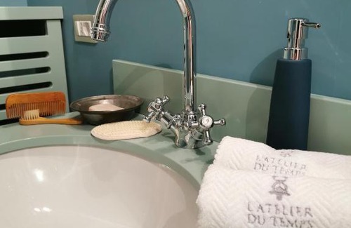 Dolonne Apartment | L'Atelier du Temps - PincherleStyle Apartment