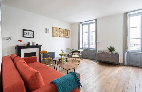 Decre-Cathedrale Apartment | L'Atelier Nantais by Cocoonr