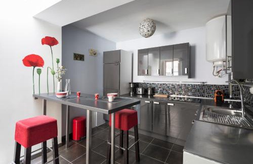 Decre-Cathedrale Apartment | L'Atelier Nantais by Cocoonr