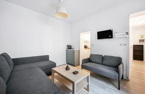 Porte de Clichy Apartment | L'Atelier Secret - Batignolles - Métro - Paris 17