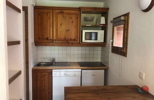 Les Avanchers-Valmorel Apartment | L'Athamante 7 - 2 room apartment, oriented south, close to the slopes, the sledging run and the.