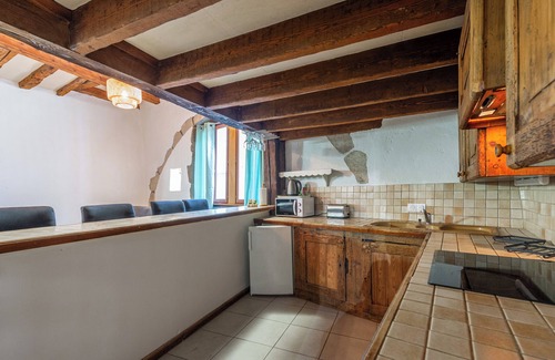 Annecy Old Town Apartment | L'Atypique au bord du Thiou