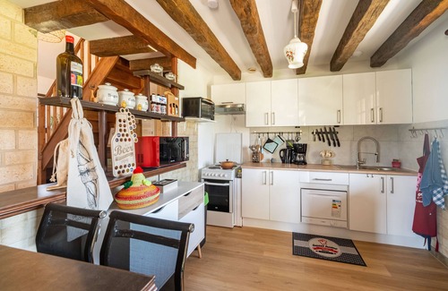 Torce-Viviers- en-Charnie House | L'Aubepine - Gite avec piscine et jacuzzi