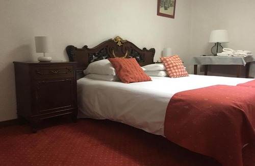 Latour-de-Carol Bed & Breakfast | L'Auberge Catalane