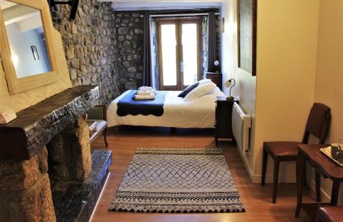 Montpezat-sous-Bauzon Hotel | L'Auberge De Montpezat