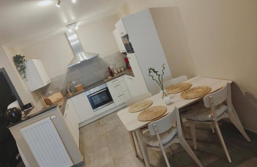 Ath Apartment | L'Auberge de l'Entre Potes- Bolia