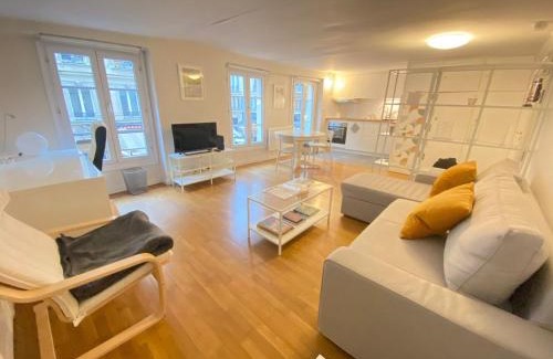 Paris City Center Apartment | L'auberge des Halles- Epuré & confortable
