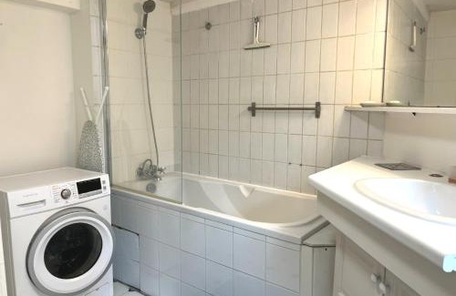 Paris City Center Apartment | L'auberge des Halles- Epuré & confortable