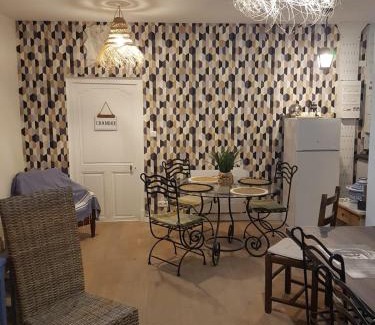 Tournus Apartment | L'Auberge du Docteur Privey - Free & secure Park Bike - Voie Bleue