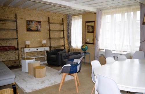 Cairon House | L'auberge du lavoir, maison en pierres avec jardin