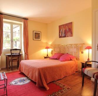 Saint-Cirq-Lapopie Hotel | L’Auberge du Sombral