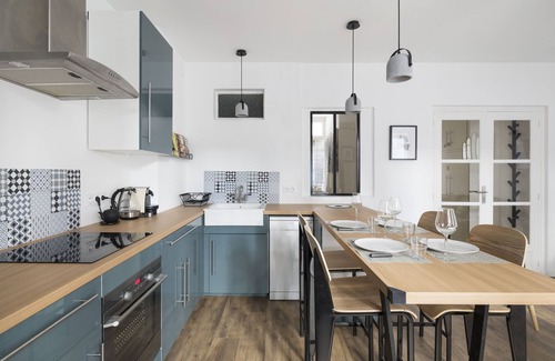 Intra Muros Apartment | L'AURORE - One Bedroom Apartment, Sleeps 4