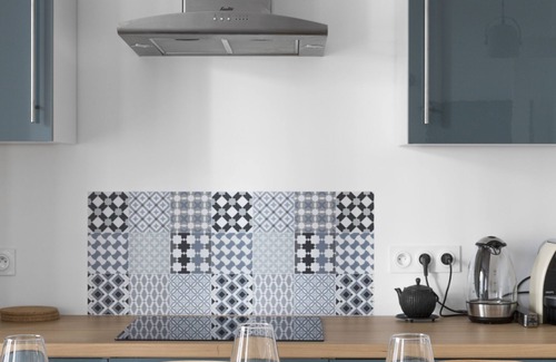 Intra Muros Apartment | L'AURORE - One Bedroom Apartment, Sleeps 4
