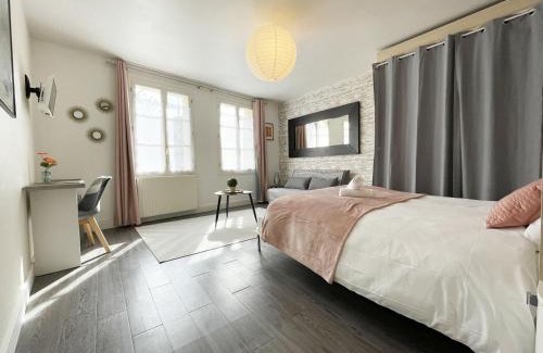 Chartres Apartment | L'aviateur - self check in