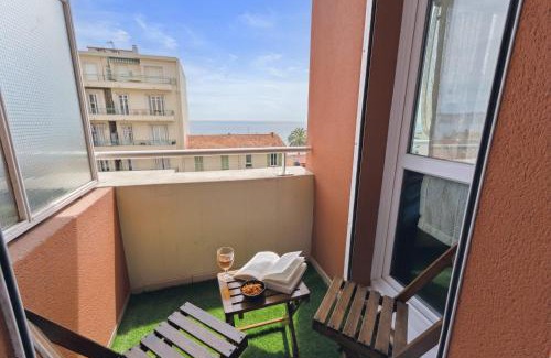 La Californie Apartment | L'Azur - Seaview - AC - Tram - WIFI - Airport