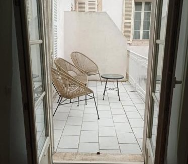 Dijon Centre Ville Apartment | L'Echapée d'Oz