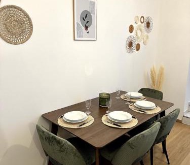 Dijon Centre Ville Apartment | L'Echapée d'Oz