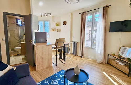 Aubervilliers Apartment | L'Ecorce - a little cocoon just a few minutes from Paris