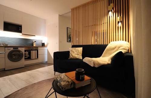 Colombes Apartment | L'Ecrin Bleu - new studio house (4 pers) - garden & air conditioning