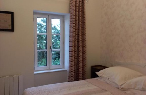 La Chapelle-de-Guinchay Bed & Breakfast | L'Eglantyne