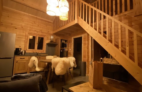 Rochesson Ski Chalet | L'Elégance 4* - JACUZZI - 4 people