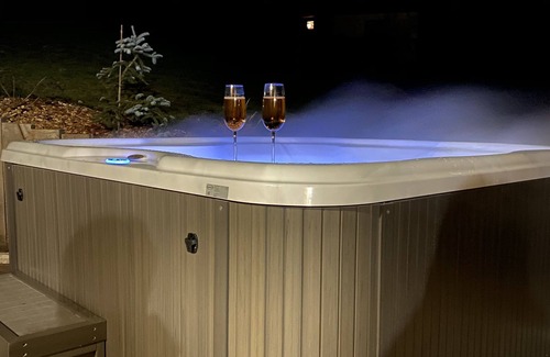 Rochesson Ski Chalet | L'Elégance 4* - JACUZZI - 4 people
