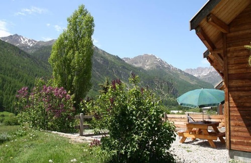 Nevache Ski Chalet | L'Elva: Hameau des Chazals Nevache Hautes Alpes