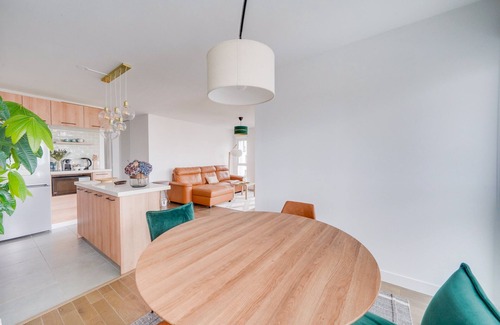 Bassins a Flot Apartment | L'EMBLEM - Incroyable vue sur la Cité du vin