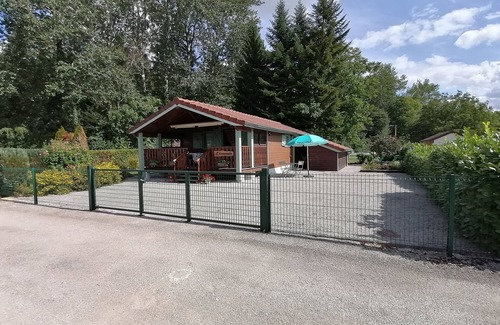 Pont-de-Poitte Ski Chalet | L'Emeraude, for relaxing and hiking among the lakes and waterfalls of the Jura region