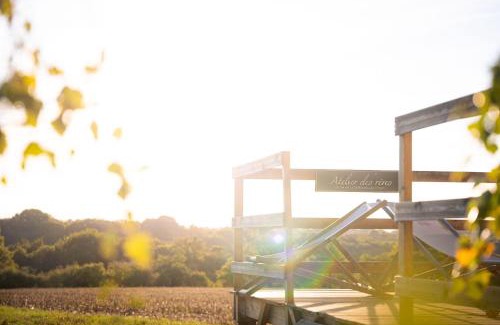 Garderes Bed & Breakfast | L'enclave Insolite - Cabanes avec Piscine et Bains Nordiques